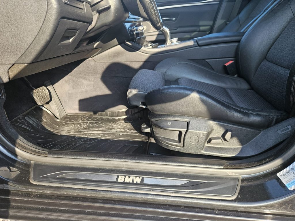 BMW Rad 5 530d xDrive A/T - znížená cena
