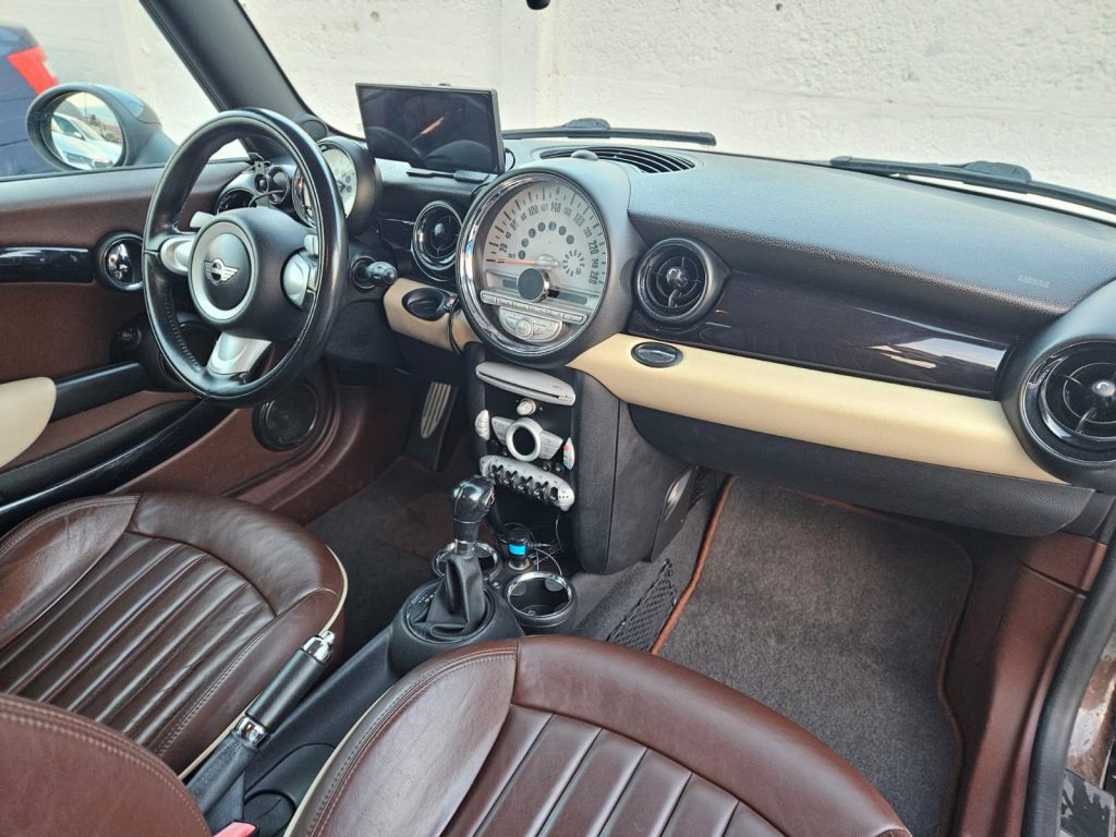 MINI COOPER S CLUBMAN - Športová legenda