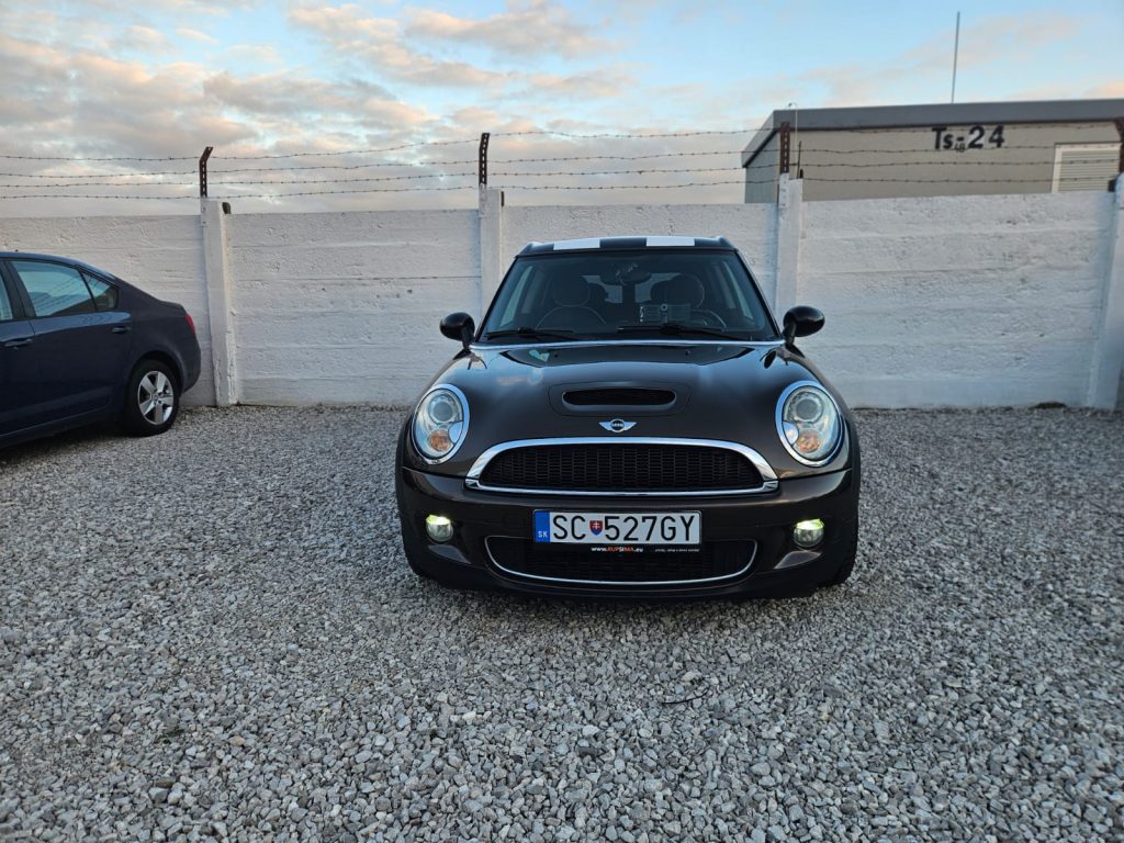MINI COOPER S CLUBMAN - Športová legenda