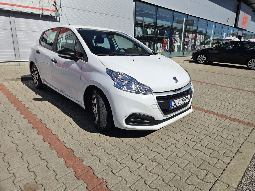PEUGEOT 208 1.2 PURETECH – ŠTÝLOVÝ MESTSKÝ KOMPAKT 132 000km